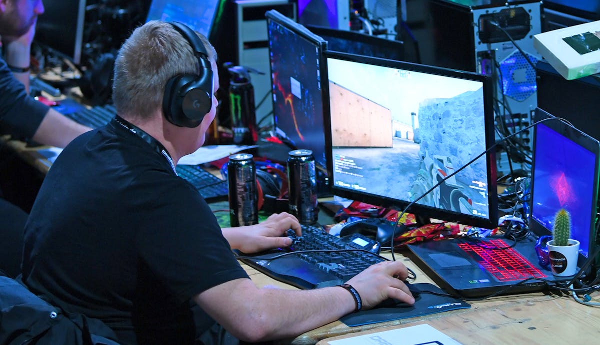 Floppy, Xeppaa go for Valorant switch Sportsbet.io